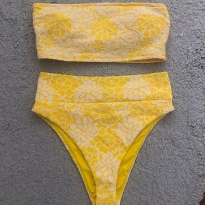 *NEW* Yellow strapless high waisted bikini